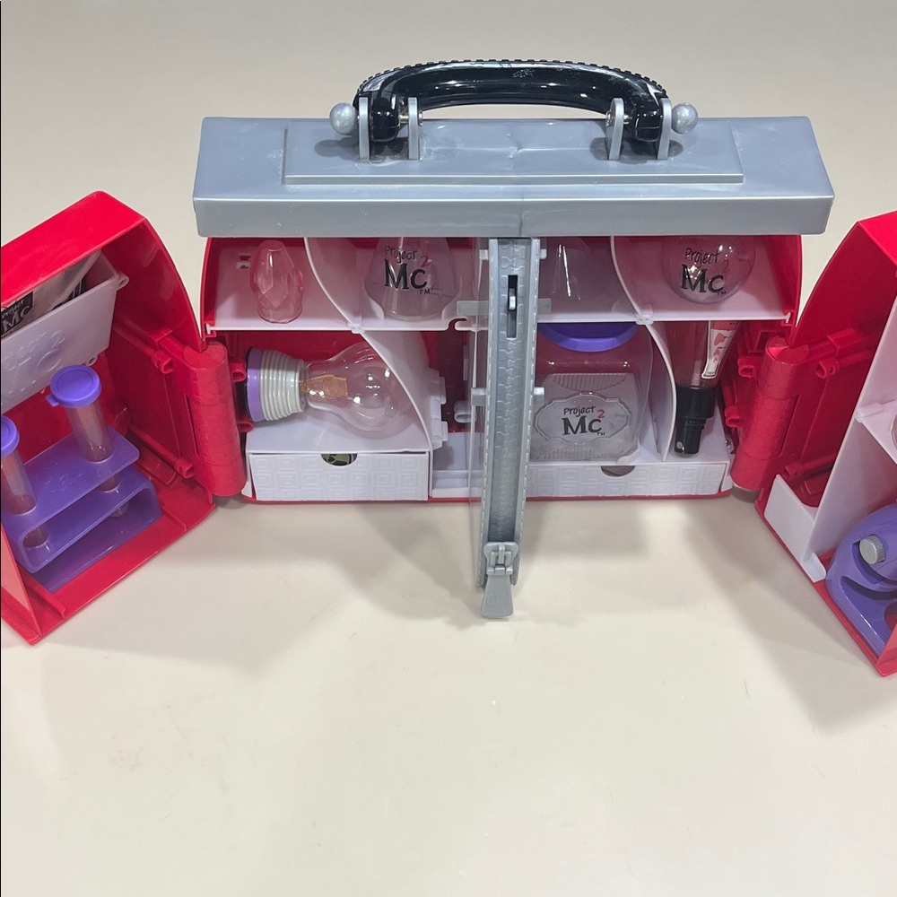 Project MC2 Science Lab Kit with case - Picture 10 of 13